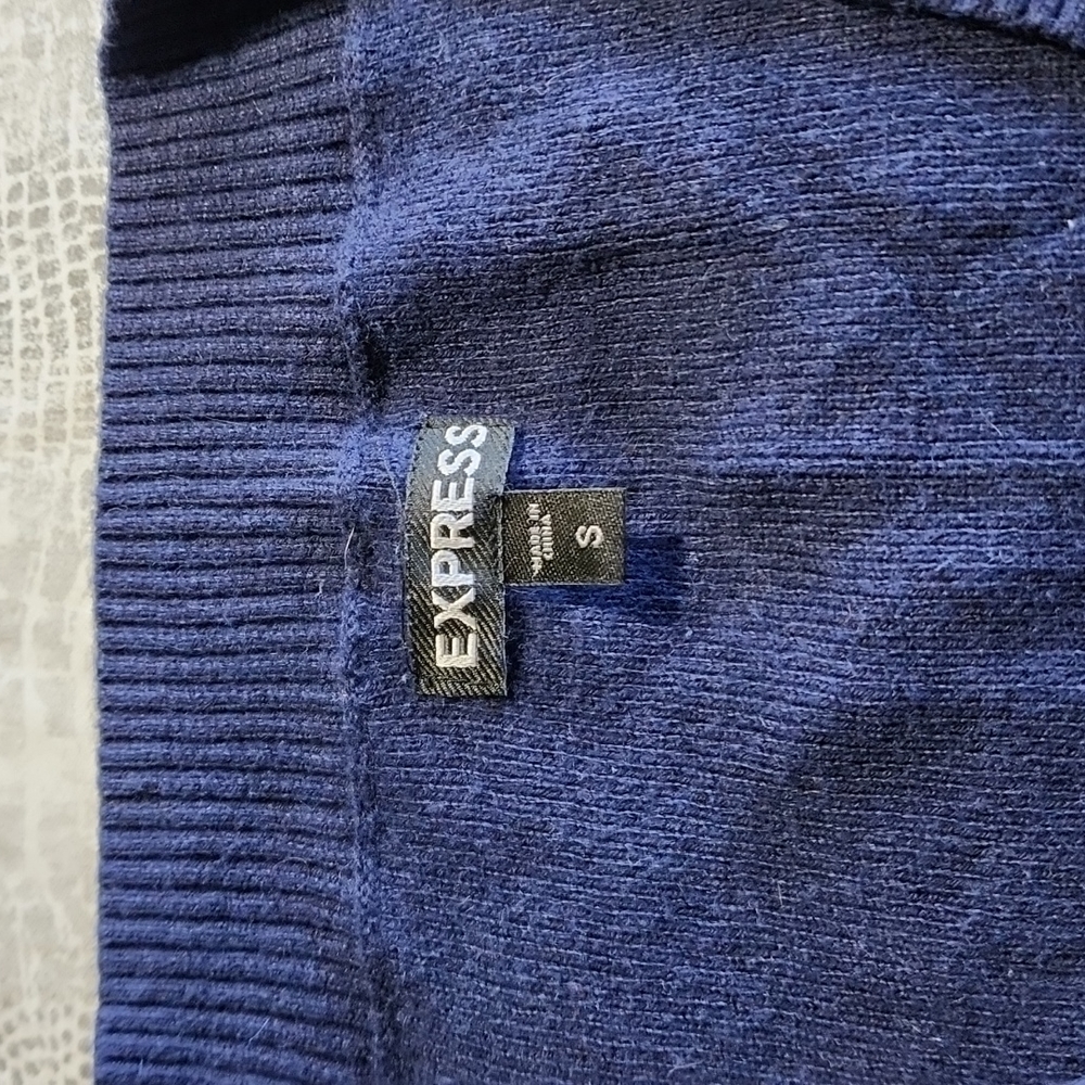 Express Sweater - S - Picture 4 of 7